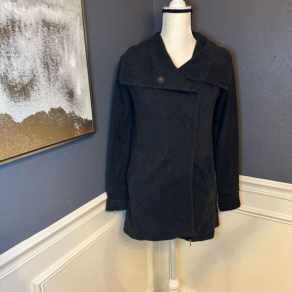 Lululemon Gratitude Wrap - Picture 6 of 13